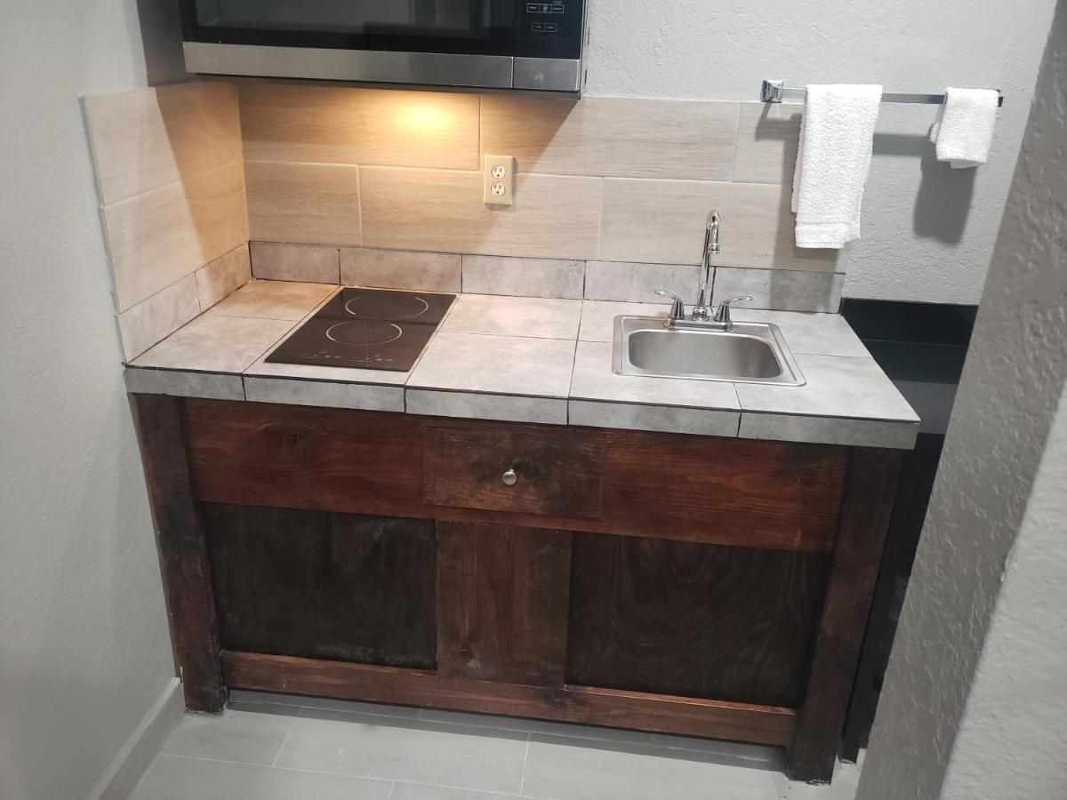 Village Inn Cotulla Ngoại thất bức ảnh