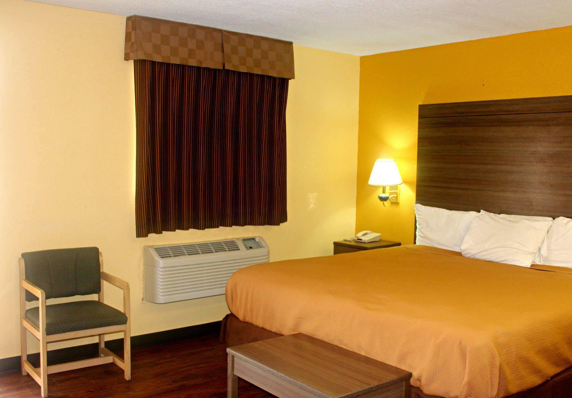 Village Inn Cotulla Ngoại thất bức ảnh