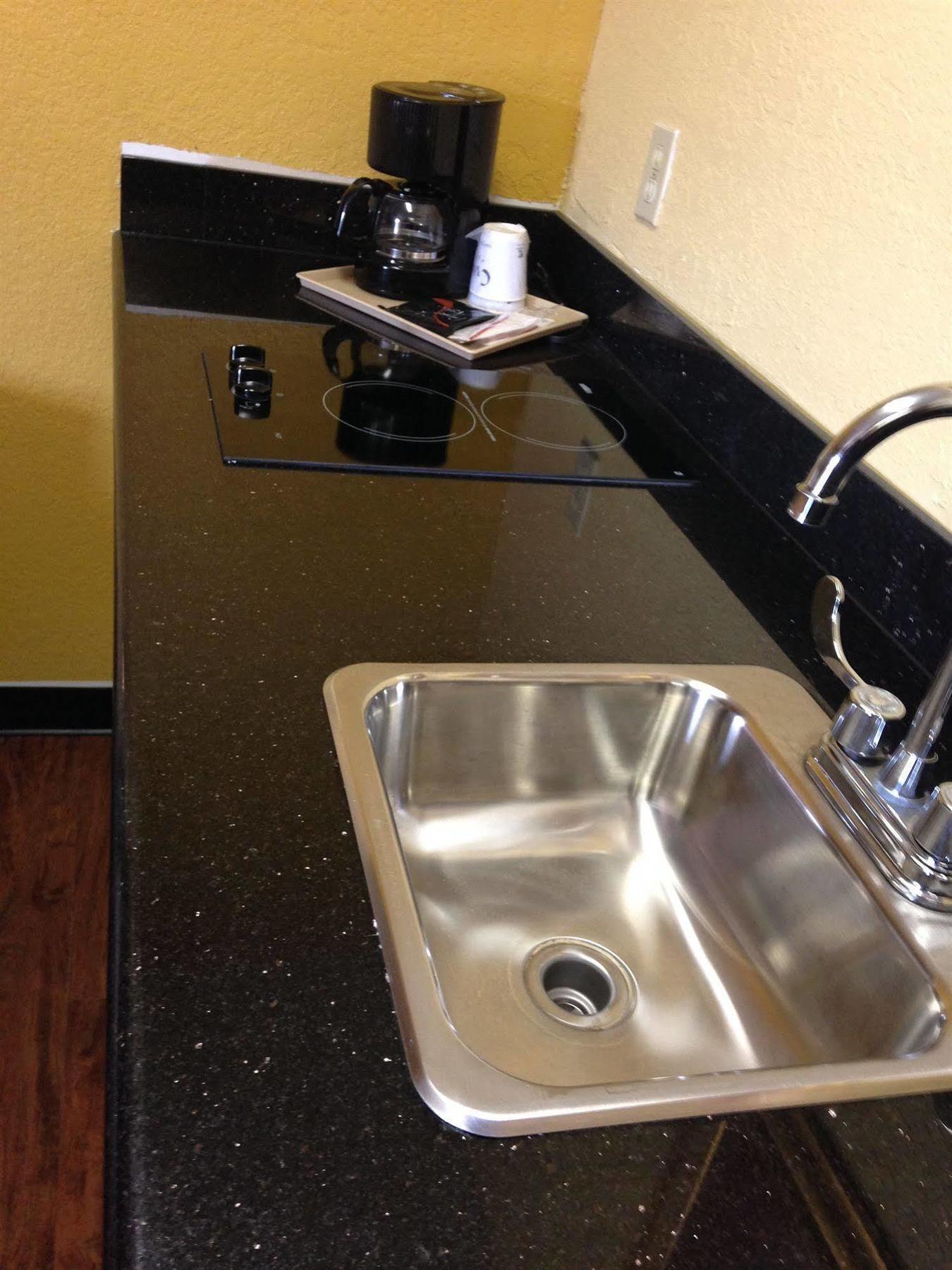 Village Inn Cotulla Ngoại thất bức ảnh